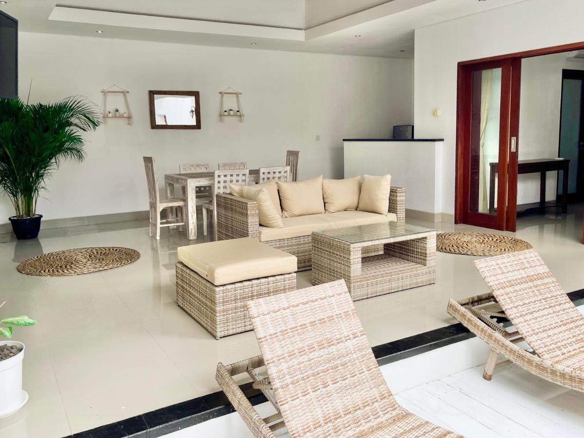 Villa Angel 2 - Canggu Shortcut, Staff Included ภายนอก รูปภาพ